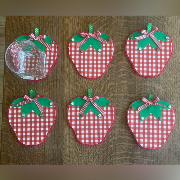 Strawberry coasters or Ornaments Decor. New handcrafted. - Picture 4 of 5